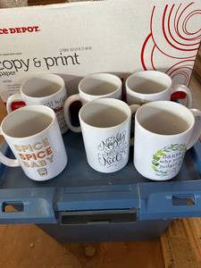 lot 221C image: Set of 6 Festive Holiday Coffee Mugs