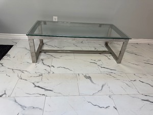 lot 9 image: Glass-Top Coffee Table