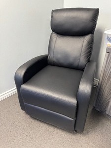 lot 36 image: Reclining Massage Chair