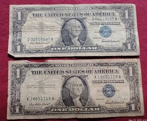 lot 9 image: (2) Silver Certificate $1 Notes