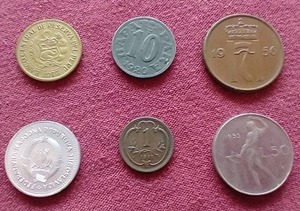 lot 40 image: (6) Vintage Foreign Coins