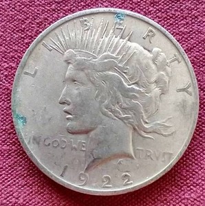 lot 117 image: 1922-D Peace Dollar
