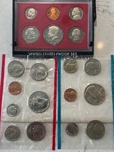 lot 34 image: 1980-S Proof and P & D Mint Sets