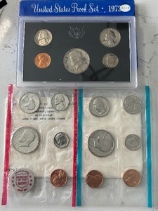 lot 71 image: 1972-S Proof and P & D Mint Sets