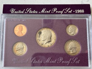 lot 54 image: 1988-S Proof Set