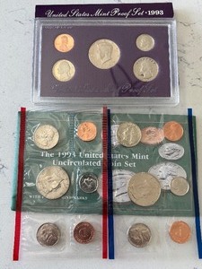 lot 61 image: 1993-S Proof and P & D Mint Sets