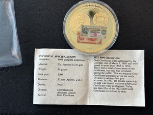 lot 12 image: Gold Layered Banknote Medallion