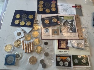 lot 197 image: Assorted Coins, Gold Flakes, Replicas, Medallions