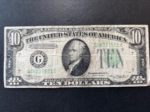 lot 131 image: 1934 A Green Seal $10 Dollar Federal Reserve Note