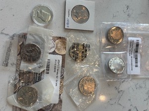 lot 169 image: Kennedy Half Dollars