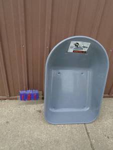 lot 101 image: New Truper 5.5 cf wheel barrow tub. As shown.