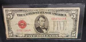 lot 18 image: 1928 5 Dollar Red Stamp (Silver Certificate)