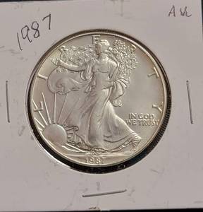 lot 27 image: 1987 1 Oz. Silver Eagle