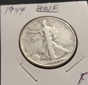 lot 45 image: 1944 Liberty Half Dollar - Silver