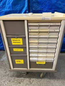 lot 51 image: WOW $$$$ Lionville Point Of Care Pharmacy Locking Medication Crash Cart - In Good Condition No Key (Buy Online $5)