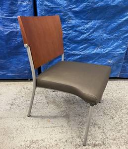 lot 60G image: WOW MSRP $1200 High Quality & Design Nemschoff (Herman Miller) 67-91 Reception Waiting Room Office Whisk Stack Chair - In Excellent Condition 12 Year Warranty