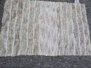 lot 32 image: Luxury Cotton Fashion Bath Mat 24 x...