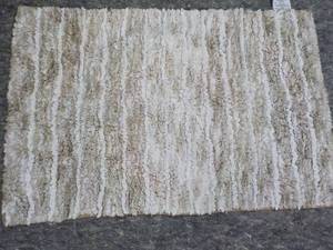 lot 33 image: Luxury Cotton Fashion Bath Mat 24 x...