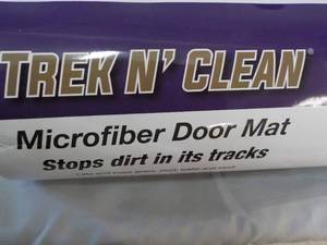 lot 37 image: Trek N Clean Microfiber Door Mat N...