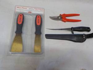 lot 81 image: Brass Scraper Set, Knife and Shears...