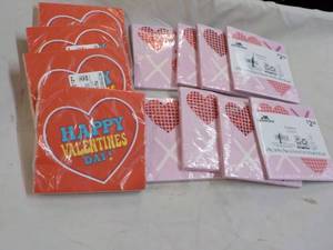 lot 110 image: Napkins...