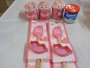 lot 118 image: 4 ct Funfetti Pink Vanilla Frosting...