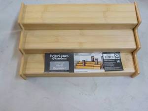 lot 119 image: Better Homes and Garden Shelf Organ...