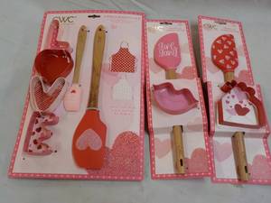 lot 146 image: CWC 8 pc Baking Set plus 2 more...