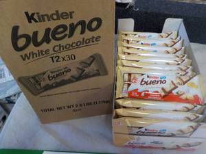 lot 289 image: 2.6 lb. box Kinder Bueno White Choc...