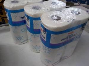 lot 305 image: 6 rolls Meijer Paper Towels 110 2 p...