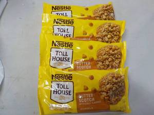lot 315 image: 4 ct Nestles 11 oz bags Toll House...