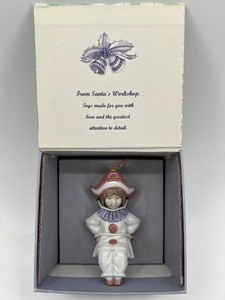 lot 19 image: Lladro Porcelain Clown Ornament in Original Box