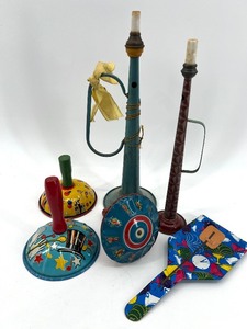 lot 23 image: Vintage Antique Tin Noisemaker and Horn Collection