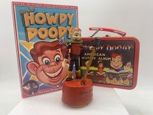 lot 79 image: Howdy Doody Show Collectors Set with DVD, Figurine, and Lunchbox