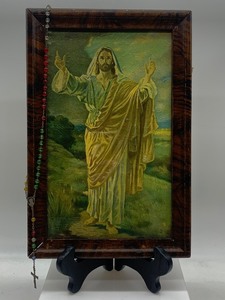lot 100 image: Vintage Jesus Print with Wooden Frame and Colorful Rosary