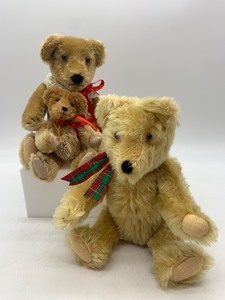 lot 104 image: Set of 3 Sammys Bears Pure Mohair Teddy Bears