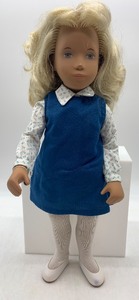 lot 116 image: Vintage Blonde Sasha Doll with Blue Dress and White Accessories