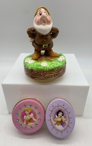 lot 128 image: Schmid Sneezy Music Box and Disney Trinket Boxes