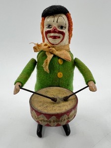 lot 169 image: Vintage Schuco Wind-Up Toy Drummer with Felt Clothing