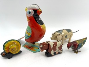lot 171 image: Collection of 5 Vintage Wind-Up Tin Toys