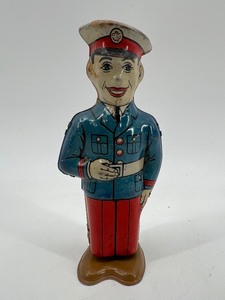 lot 174 image: Vintage J. Chein Tin Lithographed Soldier