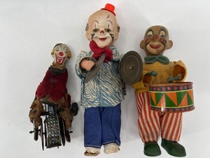 lot 179 image: Set of 3 Vintage Wind-Up Clown Toys for Parts or Repair