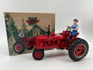 lot 183 image: Ertl 50th Anniversary Farmall H Tractor with Farmer Figure