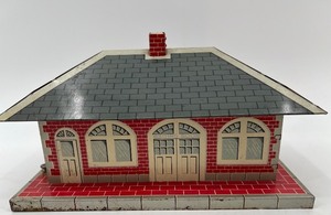 lot 206 image: Vintage Girard Tin Litho Train Station Model
