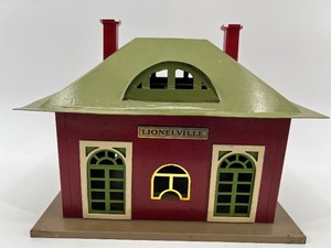 lot 209 image: Vintage Lionelville Metal Replica Train Station Model