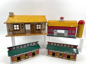 lot 218 image: Collection of Vintage Tin Buildings and Barn with Silo