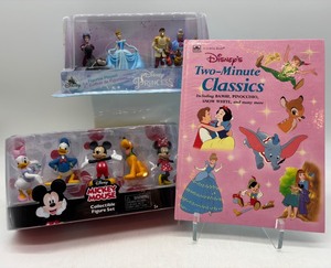 lot 233 image: Disney Two-Minute Classics Book and Figurine Playsets Bundle