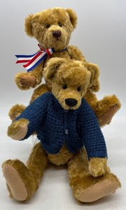 lot 245 image: Pair of Handmade Mohair Teddy Bears by Betty Suarez & Barbara Trowel
