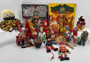 lot 249 image: Vintage Ringling Bros and Barnum & Bailey Circus Clown Figurine Collection