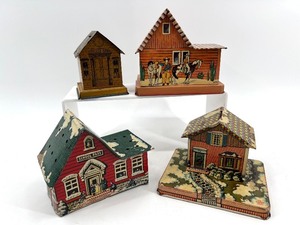 lot 251 image: Set of 4 Vintage Metal Coin Banks with Classic Designs